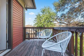 Chic & Homey 3BR Close to Downtown