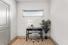 Chic & Homey 3BR Close to Downtown