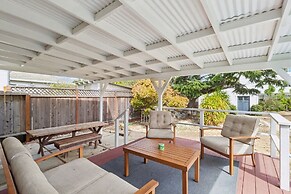 Charming Retreat With Hot Tub & Scenic Trails 2 Bedroom Home