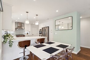 Charming Retreat With Hot Tub & Scenic Trails 2 Bedroom Home