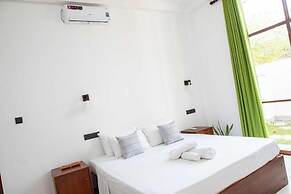 Randon Resort Mirissa