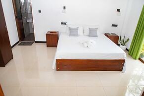 Randon Resort Mirissa