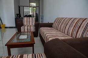 Randon Resort Mirissa