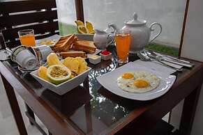 Randon Resort Mirissa