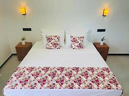 Randon Resort Mirissa