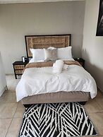 Room in B&B - Khutsong Apartmentss