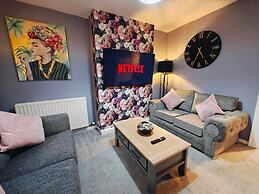 2BR Fortuna Meadow in Belfast