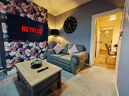 2BR Fortuna Meadow in Belfast