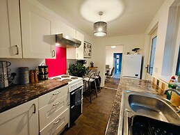 2BR Fortuna Meadow in Belfast