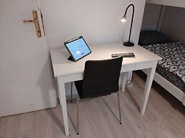 Cosy Flat Helexpo in Old City D11