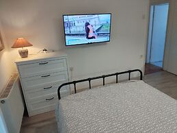 Cosy Flat Helexpo in Old City D11