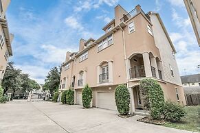 Lux Galleria Home-5BR Roof Deck