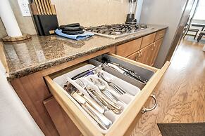 Lux Galleria Home-5BR Roof Deck