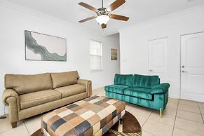 Lux Galleria Home-5BR Roof Deck