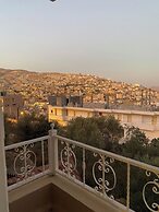 Eighth Wonders Hotel