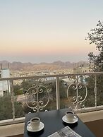 Eighth Wonders Hotel