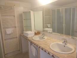 Hotel Eros Residence