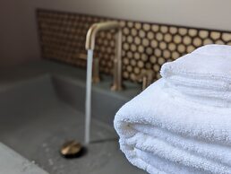 The Well Hotel & Taproom