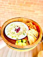 The Well Hotel & Taproom