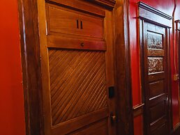 The Well Hotel & Taproom