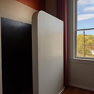 The Well Hotel & Taproom