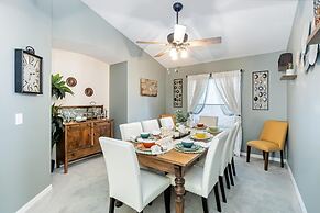 Amazing Vacation Home With Private Pool at Highland Reserve!