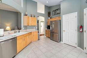 Amazing Vacation Home With Private Pool at Highland Reserve!