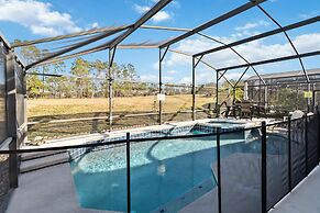 Amazing Vacation Home With Private Pool at Highland Reserve!