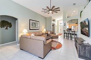 Amazing Vacation Home With Private Pool at Highland Reserve!