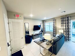 Beautiful Condo at Reunion