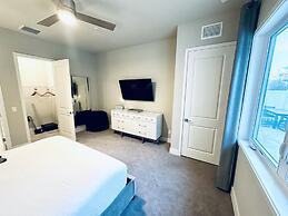 Beautiful Condo at Reunion