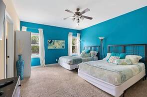 Lake Estate w Pool and Amazing Outdoors