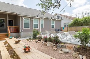 Lake Estate w Pool and Amazing Outdoors
