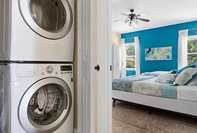 Lake Estate w Pool and Amazing Outdoors