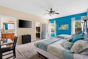 Lake Estate w Pool and Amazing Outdoors