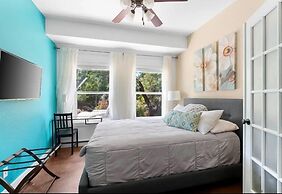 Lake Estate w Pool and Amazing Outdoors