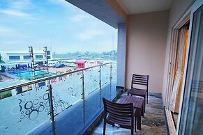 Royal Palace Beach Resort