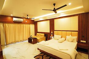 Royal Palace Beach Resort