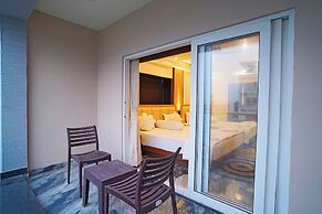 Royal Palace Beach Resort