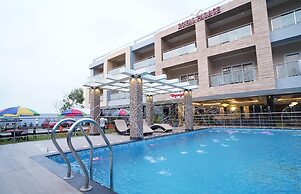 Royal Palace Beach Resort