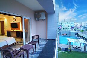 Royal Palace Beach Resort