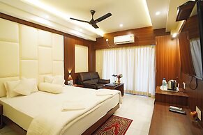 Royal Palace Beach Resort