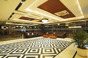 Royal Palace Beach Resort