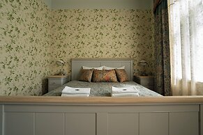 Roze Boutique Apartments
