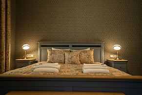 Roze Boutique Apartments