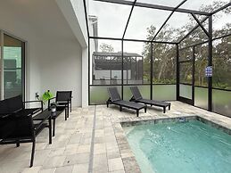 Upstay - Modern Home w Pool in New Development