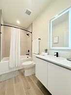 Upstay - Modern Home w Pool in New Development