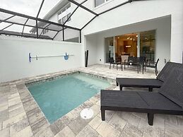 Upstay - Modern Home w Pool in New Development