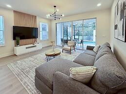 Upstay - Modern Home w Pool in New Development