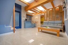 wangkyeong hanoak poolvilla